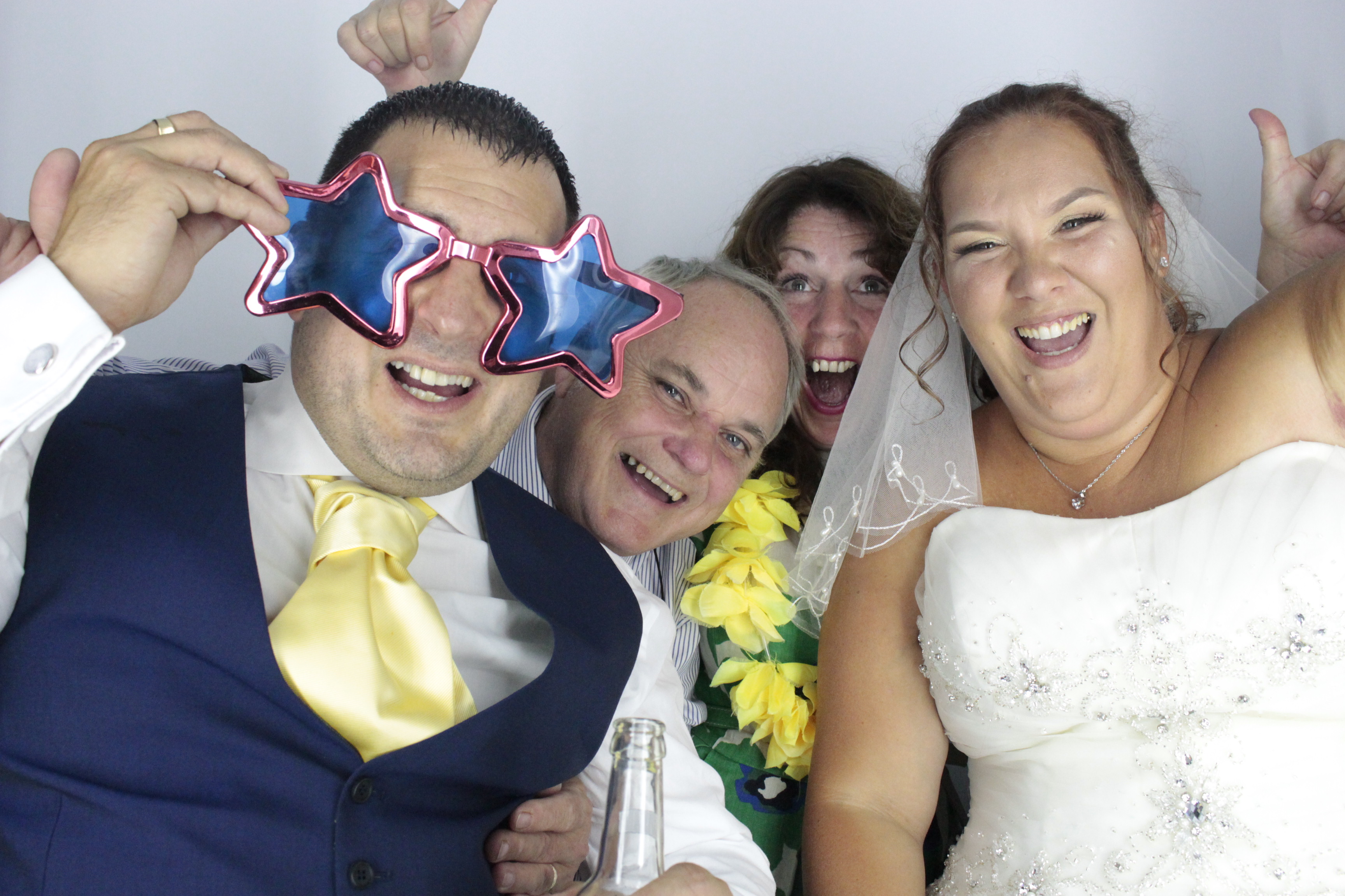  Heather & Daniel's Wedding | View more photos from the event at gallery.myphotoboothexperience.co.uk/u/MyPhotoBoothExperienceLtd/Heather-Daniels-Wedding